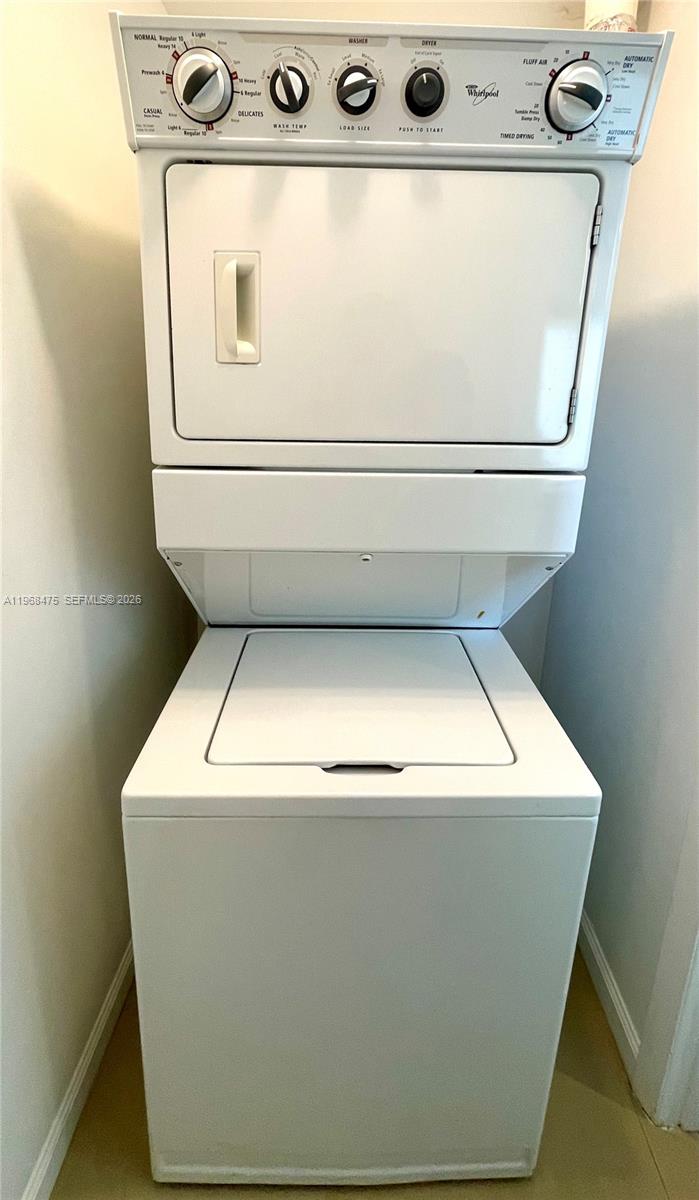 495 Brickell Avenue, Unit 3011 Miami, FL 33131 - Photo 11 of 29