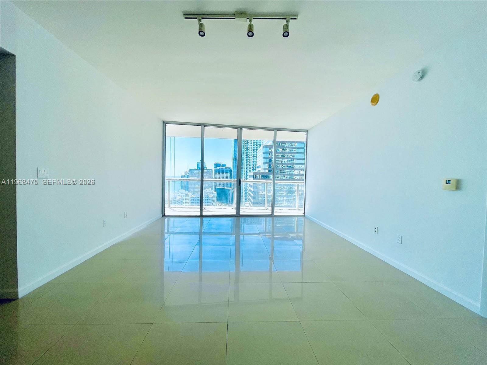 495 Brickell Avenue, Unit 3011 Miami, FL 33131 - Photo 13 of 29