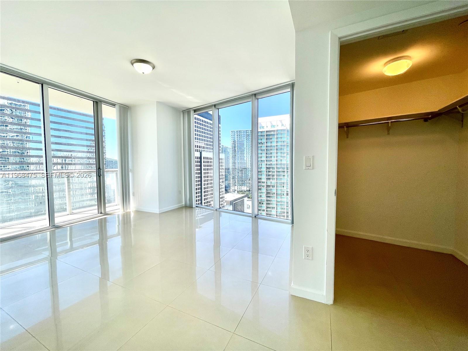 495 Brickell Avenue, Unit 3011 Miami, FL 33131 - Photo 15 of 29