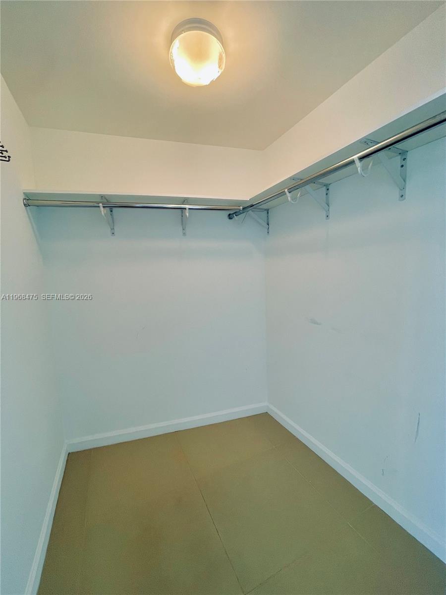 495 Brickell Avenue, Unit 3011 Miami, FL 33131 - Photo 23 of 29