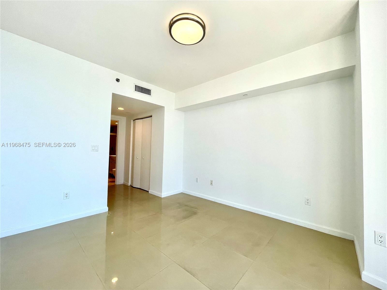 495 Brickell Avenue, Unit 3011 Miami, FL 33131 - Photo 27 of 29