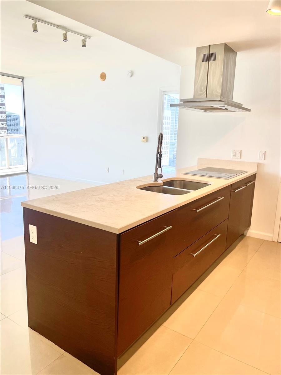 495 Brickell Avenue, Unit 3011 Miami, FL 33131 - Photo 5 of 29