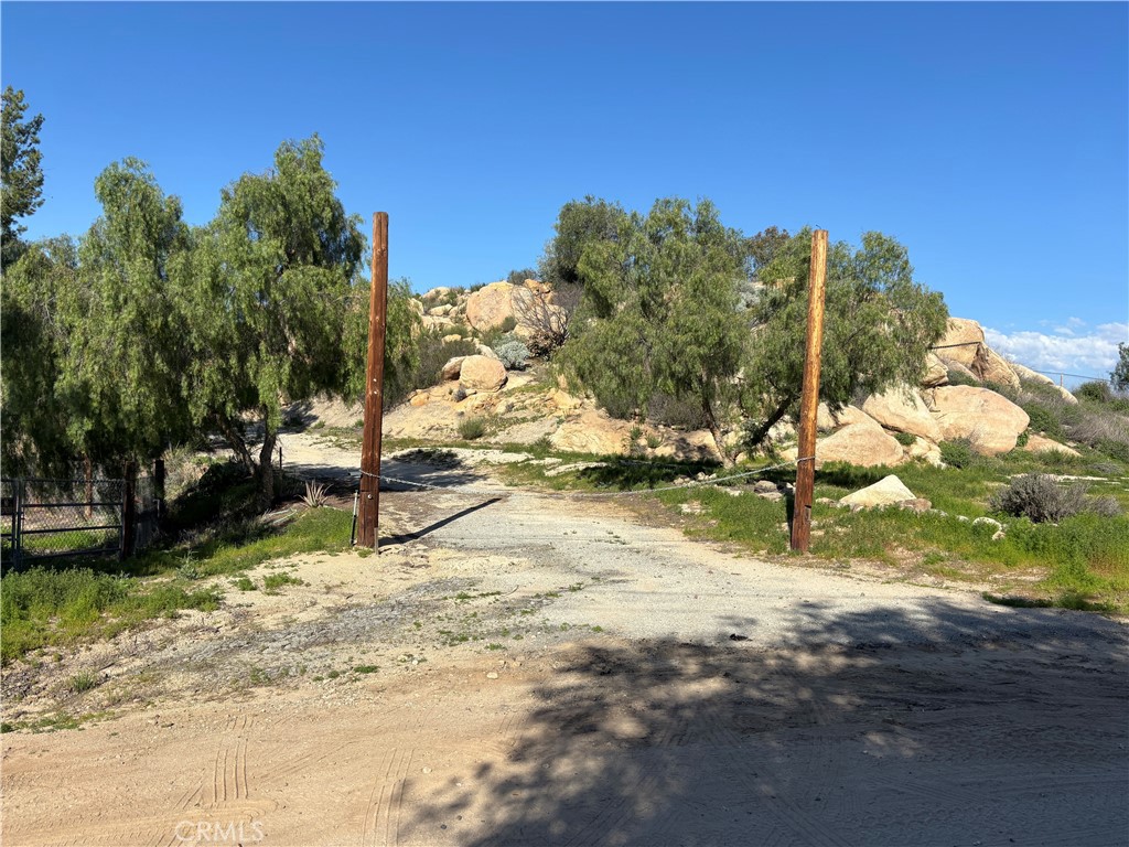 41300 Polly Butte Road Hemet, CA 92544 - Photo 5 of 31