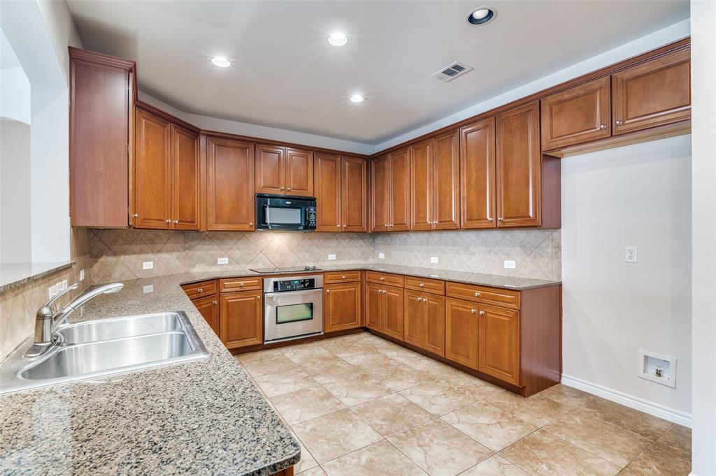 5813 Stone Mountain Road The Colony, TX 75056 - Photo 10 of 24