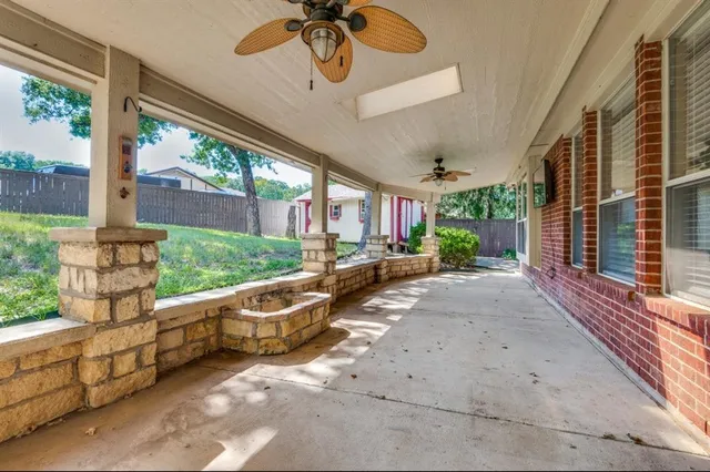 $450,000 | 400 Granite Court, Euless, TX 76040