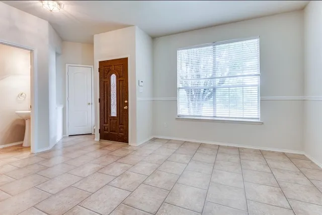 $450,000 | 400 Granite Court, Euless, TX 76040