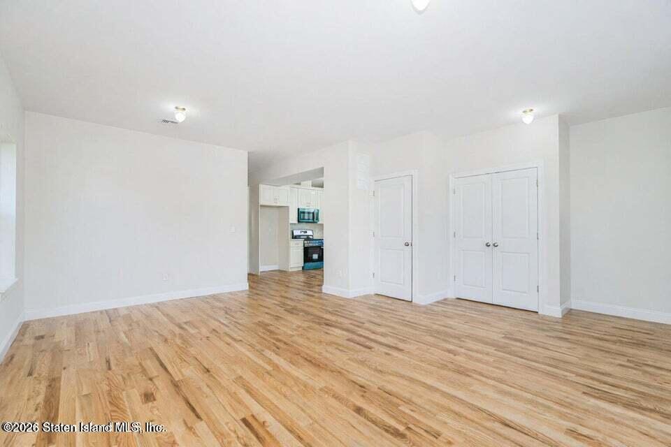556 Drumgoole Road East Staten Island, NY 10312 - Photo 16 of 52 16