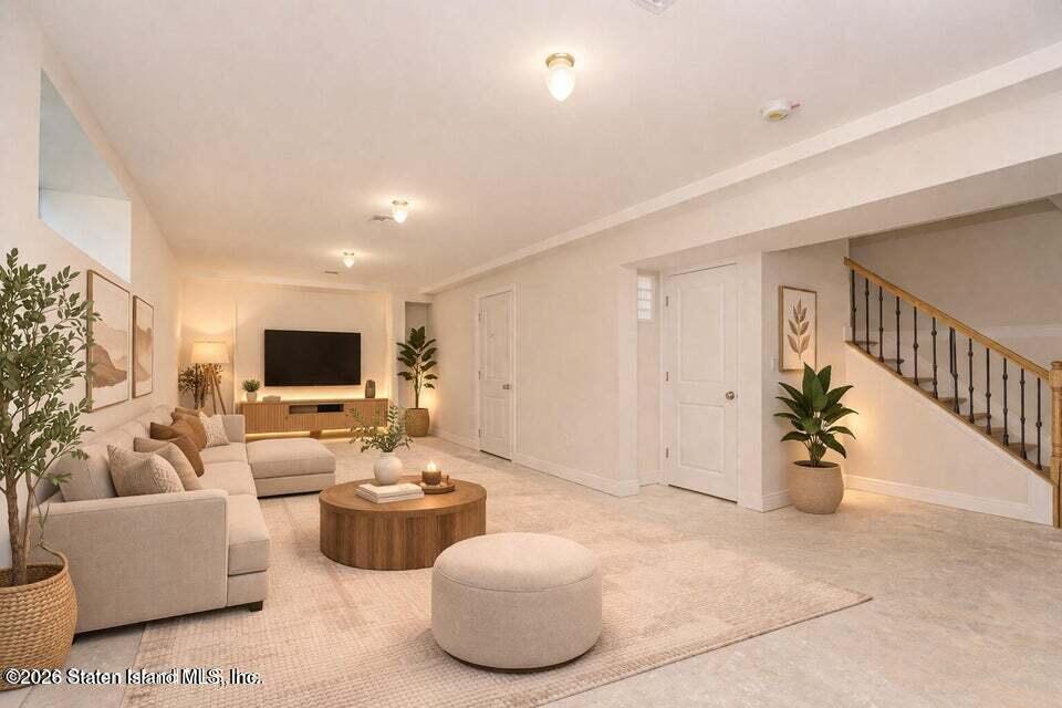 556 Drumgoole Road East Staten Island, NY 10312 - Photo 19 of 52 19