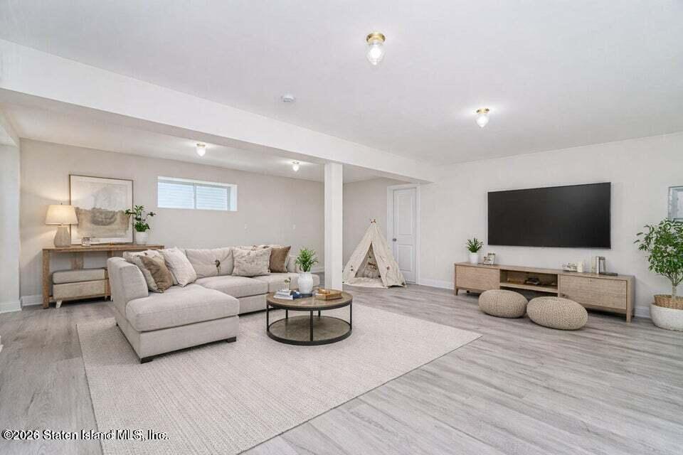 556 Drumgoole Road East Staten Island, NY 10312 - Photo 21 of 52 21