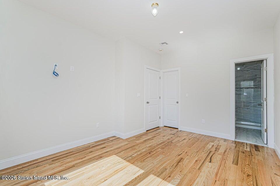 556 Drumgoole Road East Staten Island, NY 10312 - Photo 35 of 52 35