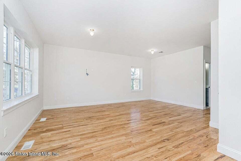 556 Drumgoole Road East Staten Island, NY 10312 - Photo 38 of 52 38