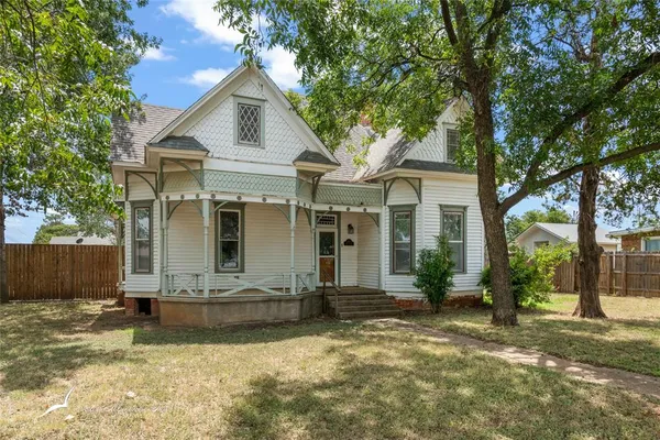 $99,500 | 601 West 3rd Street, Baird, TX 79504