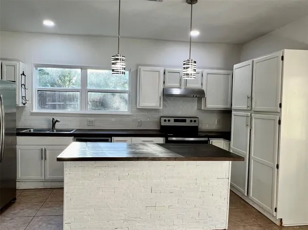 $2,250 | 15106 Mettle Drive, Austin, TX 78734