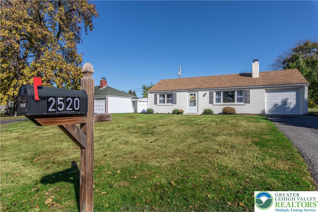 2520 Winston Road Bethlehem, PA 18017 - Photo 2 of 33 Gallery Image 2