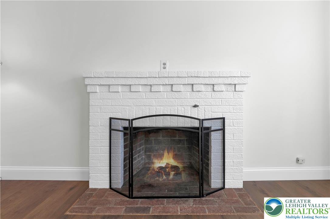 2520 Winston Road Bethlehem, PA 18017 - Photo 10 of 33 Cozy Wood Burning Brick FP
