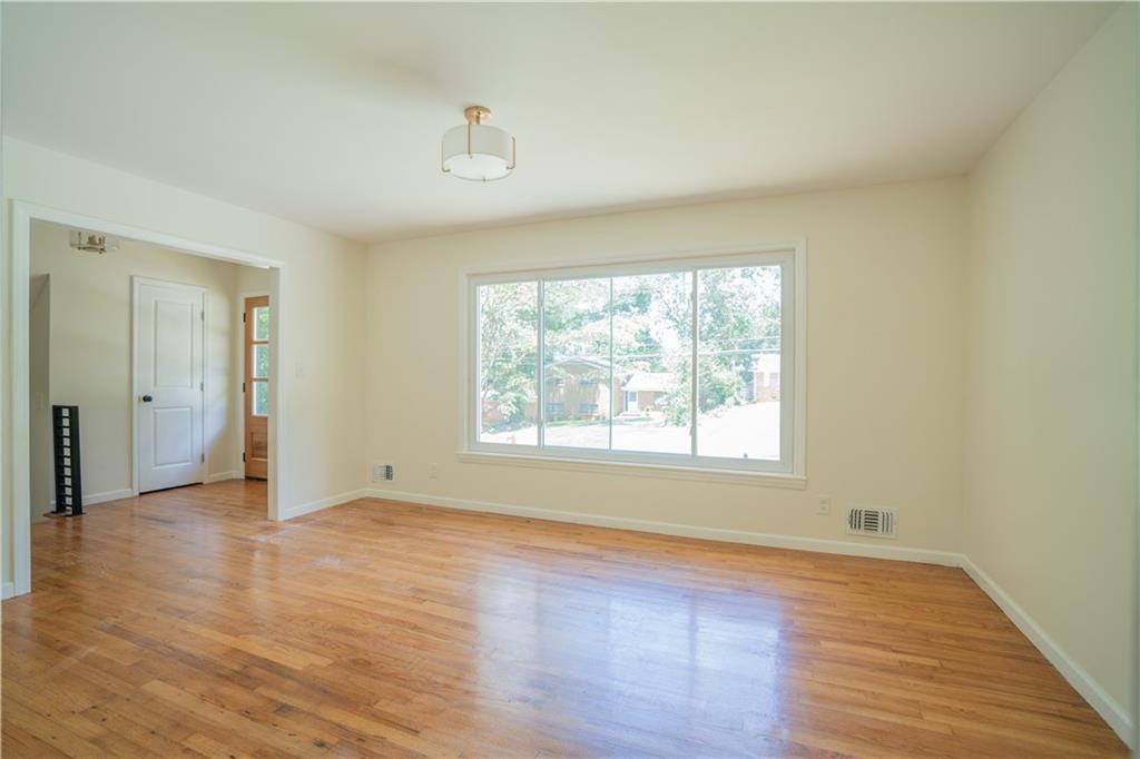 2524 Glenrock Drive Decatur, GA 30032 - Photo 4 of 39