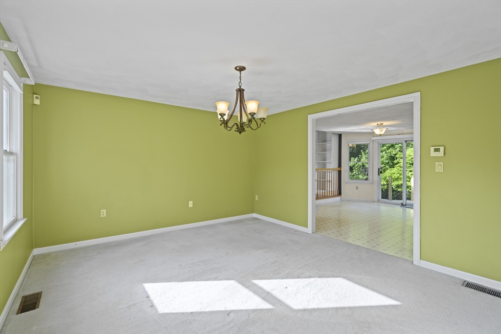 18 Noel Road Andover, MA 01810 - Photo 17 of 31 Gallery Image 17