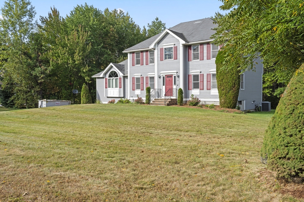 18 Noel Road Andover, MA 01810 - Photo 3 of 31 Gallery Image 3