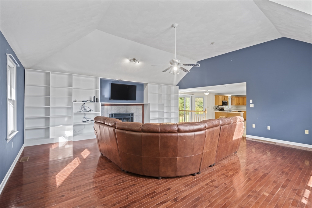 18 Noel Road Andover, MA 01810 - Photo 9 of 31 Gallery Image 9