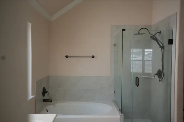 $1,850 | 1710 Thornhampton Court, Houston, TX 77014