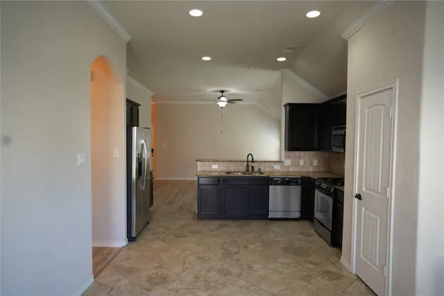 $1,850 | 1710 Thornhampton Court, Houston, TX 77014