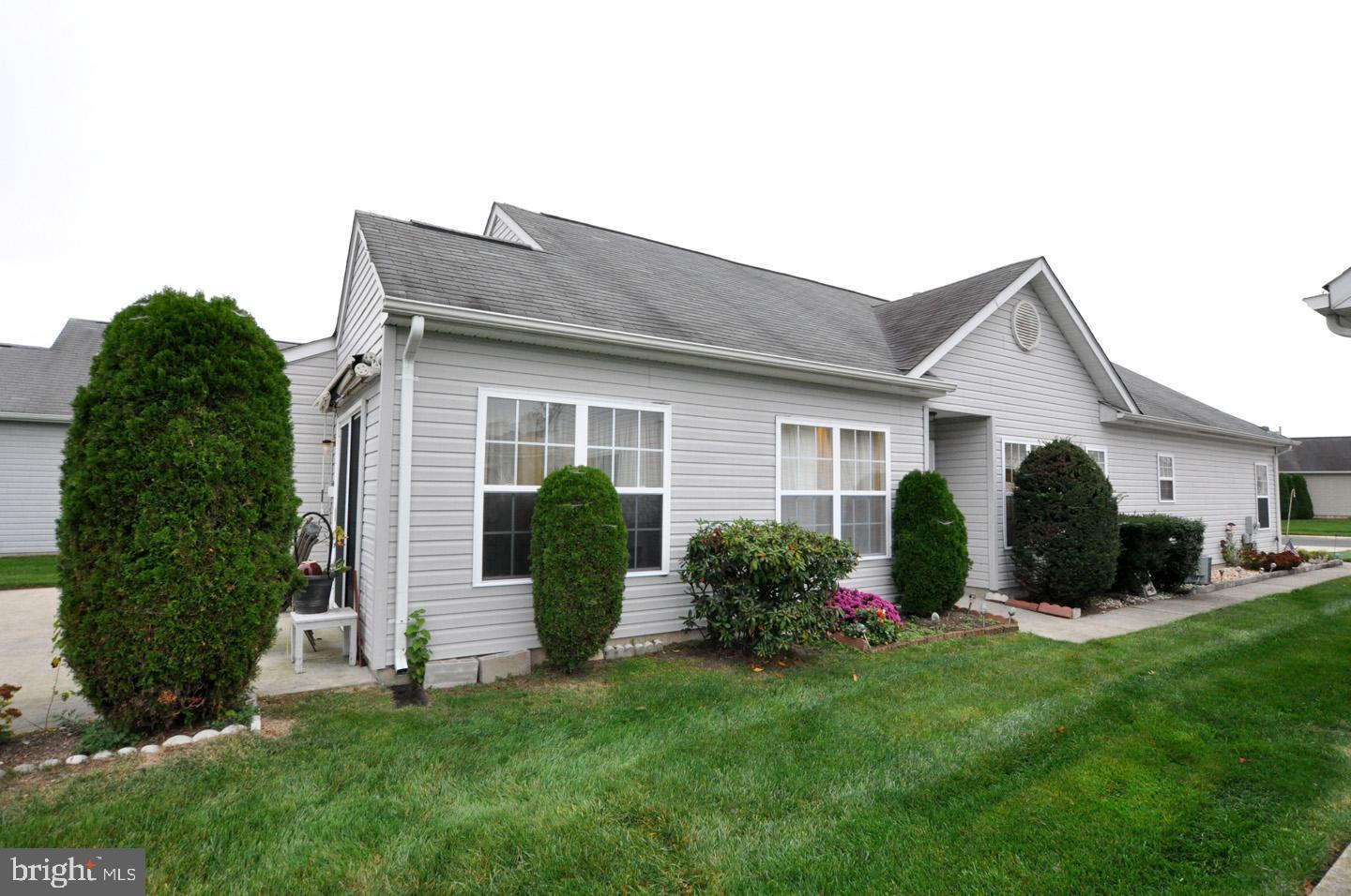 5 Spring Lane Beverly, NJ 08010 - Photo 3 of 29 Side View