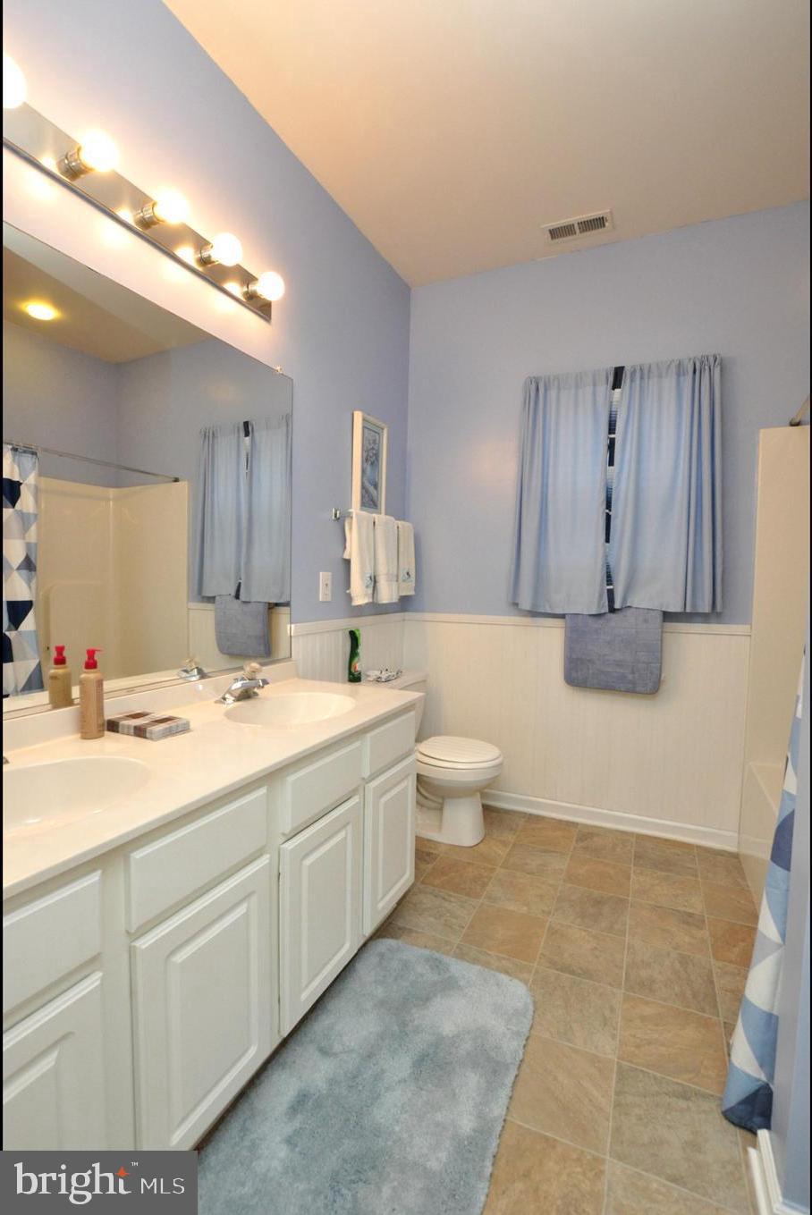 5 Spring Lane Beverly, NJ 08010 - Photo 23 of 29 Primary Bath