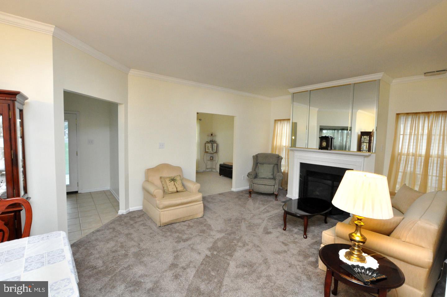 5 Spring Lane Beverly, NJ 08010 - Photo 4 of 29 Living Room