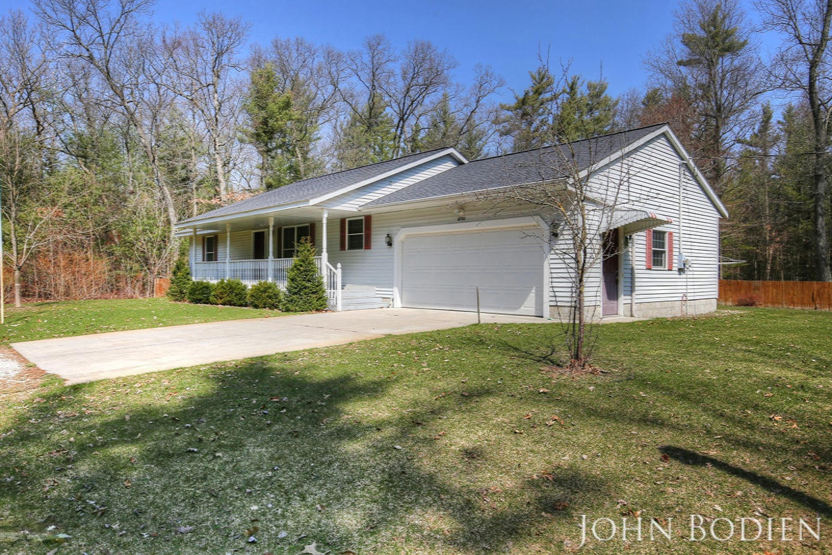 6730 Sweeter Road Twin Lake, MI 49457 - Photo 2 of 15 IMG_5931