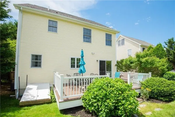$3,500 | 663 Aquidneck Avenue, Middletown, RI 02842