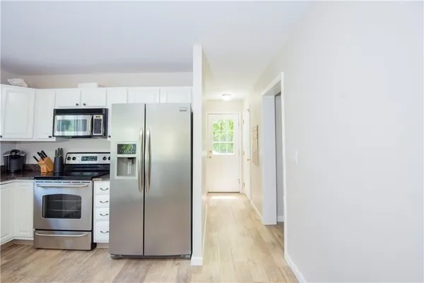 $3,500 | 663 Aquidneck Avenue, Middletown, RI 02842