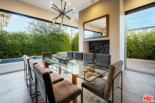 $4,787,800 | 8356 West 4th Street, Los Angeles, CA 90048