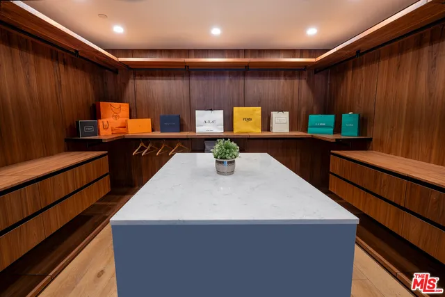 $4,787,800 | 8356 West 4th Street, Los Angeles, CA 90048