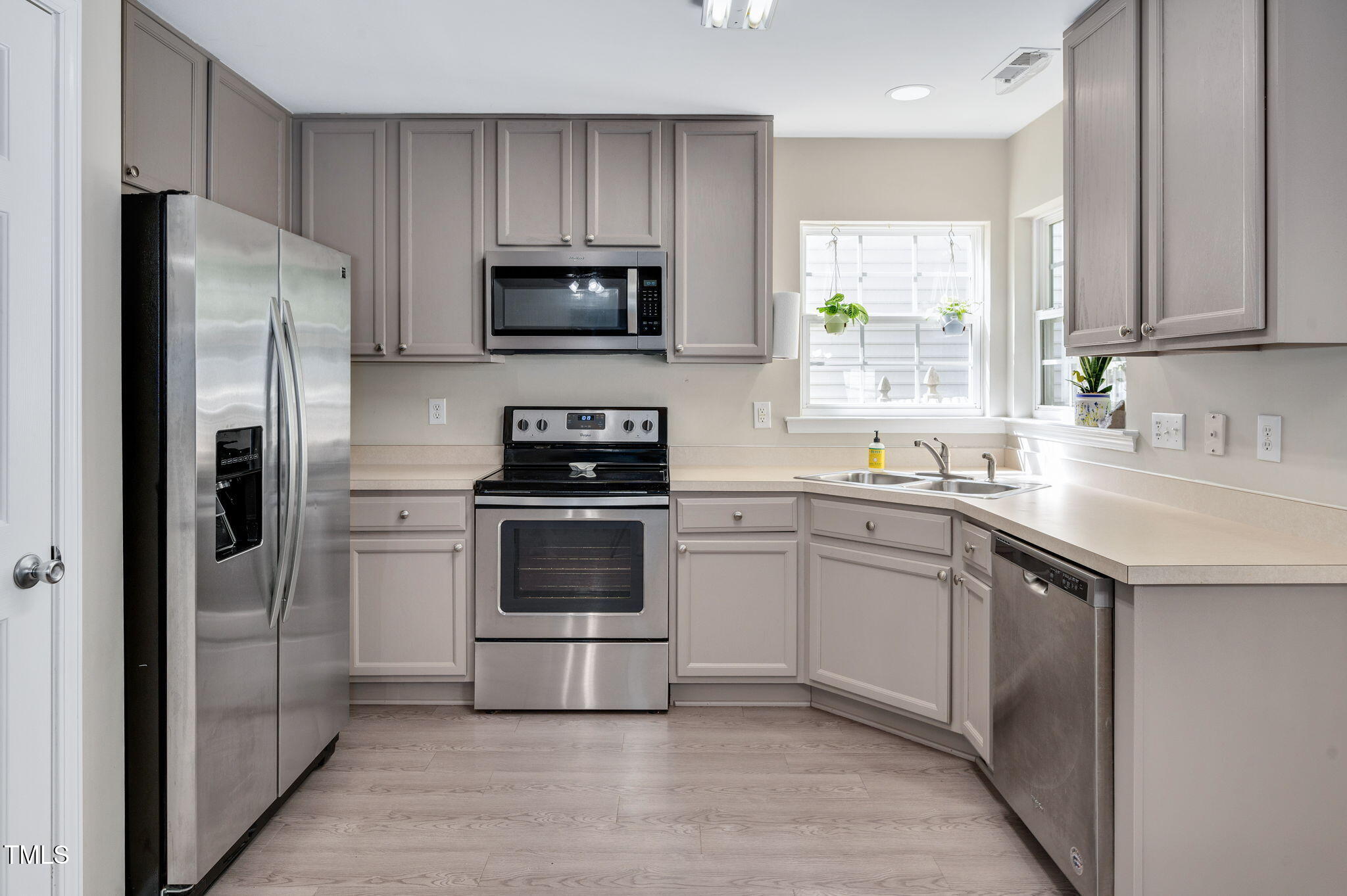 136 River Pearl Street Raleigh, NC 27603 - Photo 10 of 36 136 River Pearl Street Raleigh_JRKnowles