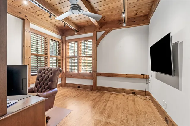 $3,995,685 | 303 Crooked Rock Lane, Sunset, SC 29685