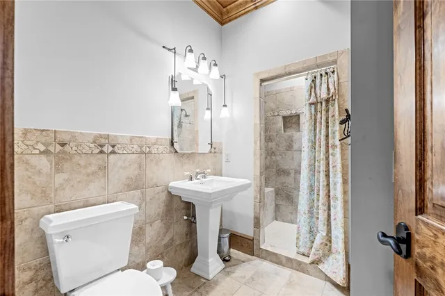 $3,995,685 | 303 Crooked Rock Lane, Sunset, SC 29685