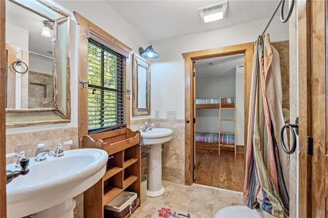 $3,995,685 | 303 Crooked Rock Lane, Sunset, SC 29685