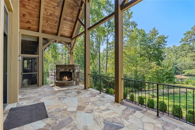 $3,995,685 | 303 Crooked Rock Lane, Sunset, SC 29685