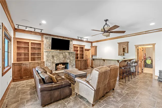 $3,995,685 | 303 Crooked Rock Lane, Sunset, SC 29685