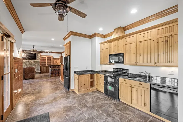 $3,995,685 | 303 Crooked Rock Lane, Sunset, SC 29685