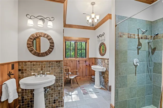 $3,995,685 | 303 Crooked Rock Lane, Sunset, SC 29685