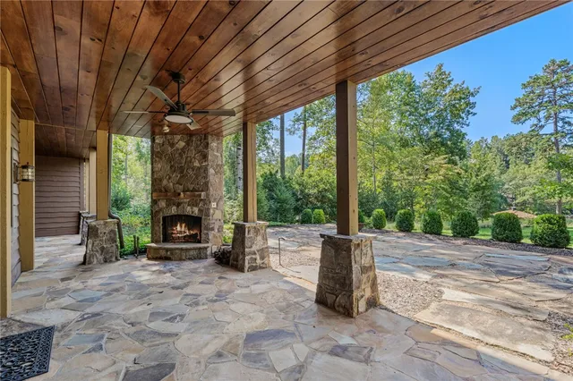 $3,995,685 | 303 Crooked Rock Lane, Sunset, SC 29685