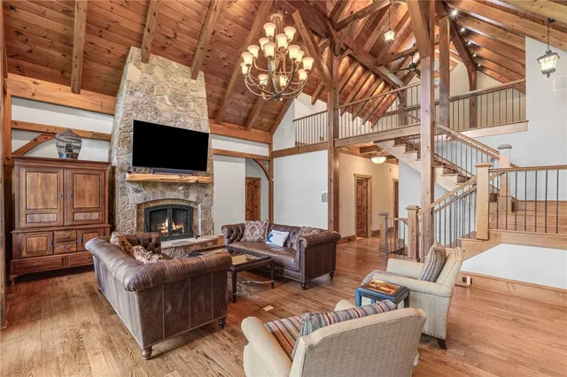 $3,995,685 | 303 Crooked Rock Lane, Sunset, SC 29685