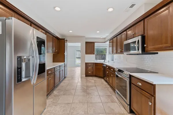 $3,800 | 10510 Ravenscroft Drive, Dallas, TX 75230