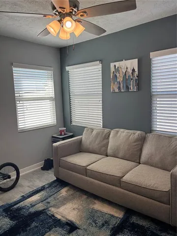 $2,950 | 304 53rd Street West, Bradenton, FL 34209