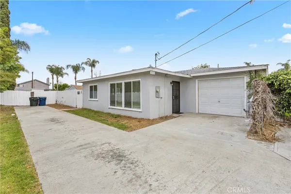 $3,100 | 10327 Flora Vista Street, Bellflower, CA 90706