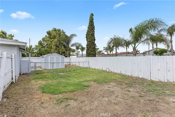 $3,100 | 10327 Flora Vista Street, Bellflower, CA 90706