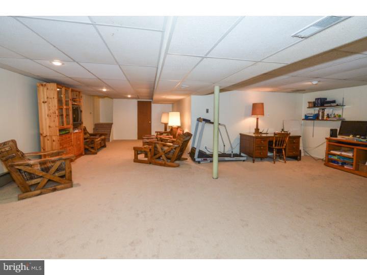 504 Scott Road Oreland, PA 19075 - Photo 14 of 25 Family Room