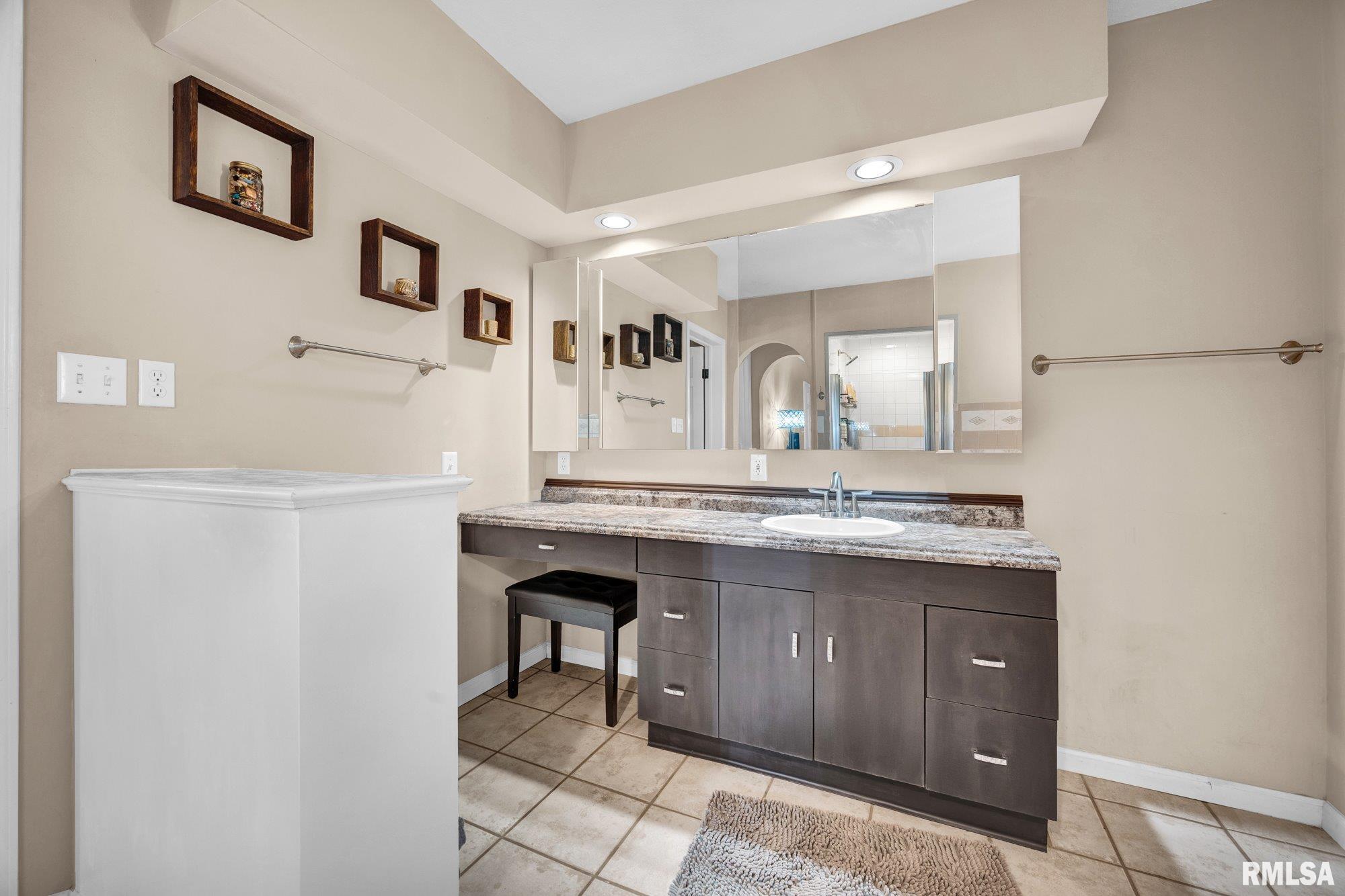 8739 North Picture Ridge Road Peoria, IL 61615 - Photo 22 of 54 Gallery Image 22