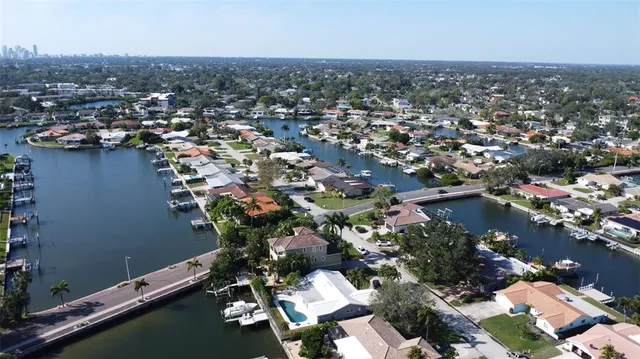 $1,450,000 | 2001 Massachusetts Avenue Northeast, St. Petersburg, FL 33703